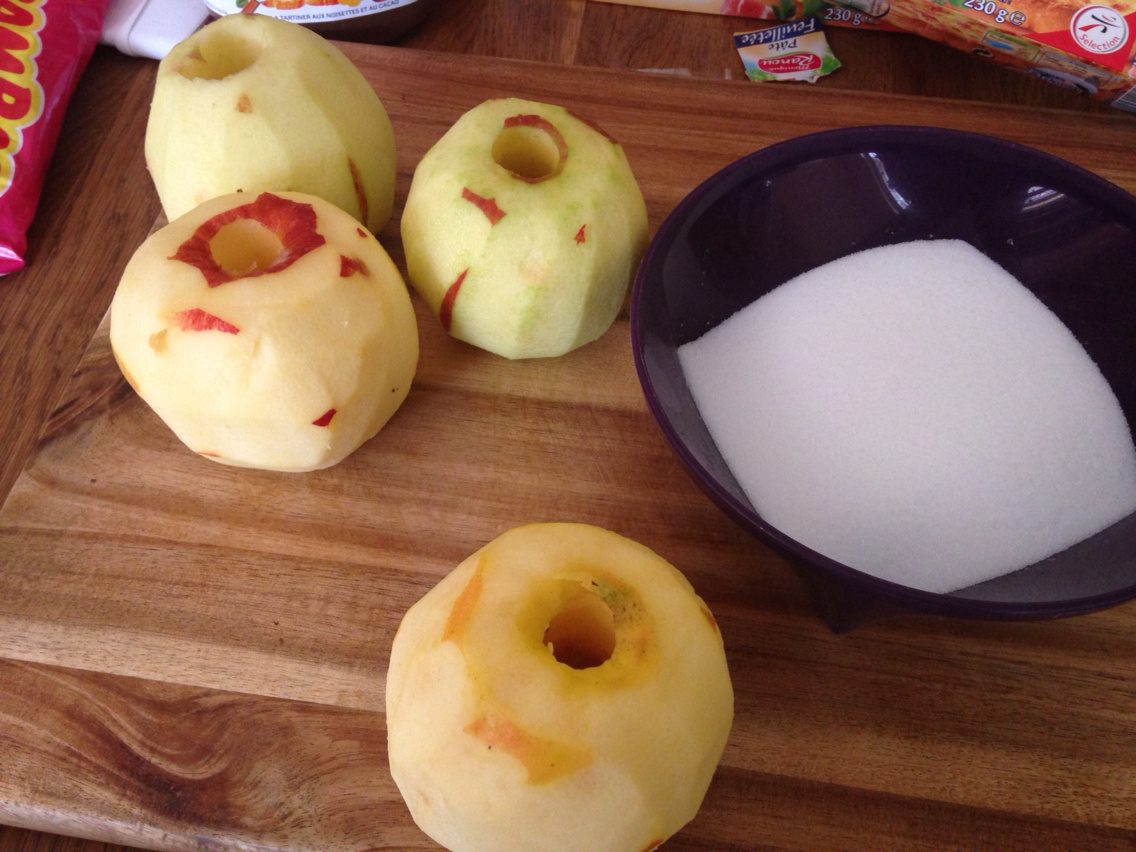 Apple balloon